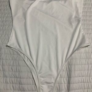 SHEIN White Strapless Bodysuit